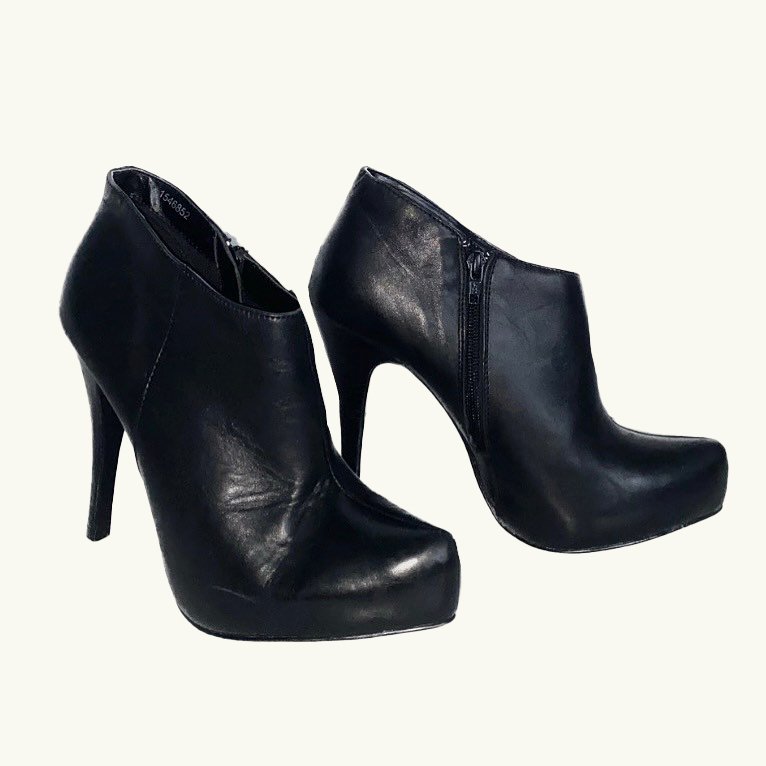 Buty - SELLING A SOULButyVintage